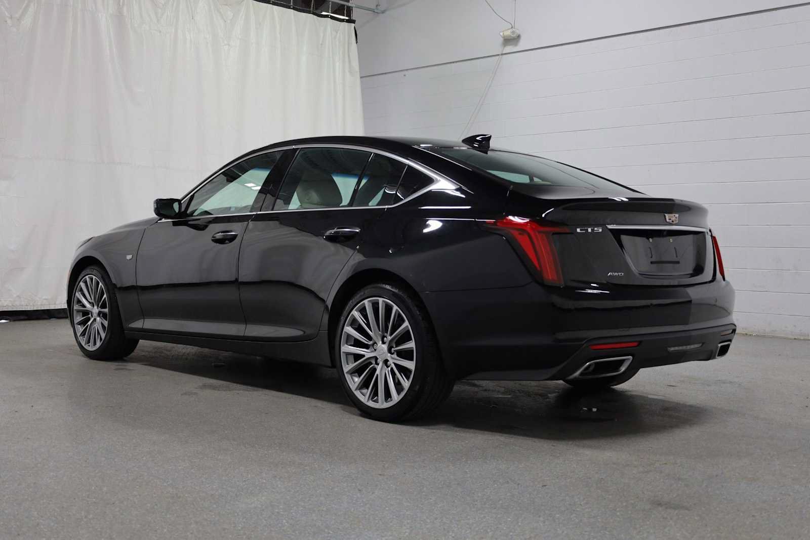 Used 2023 Cadillac CT5 Luxury AWD/4WD image 3