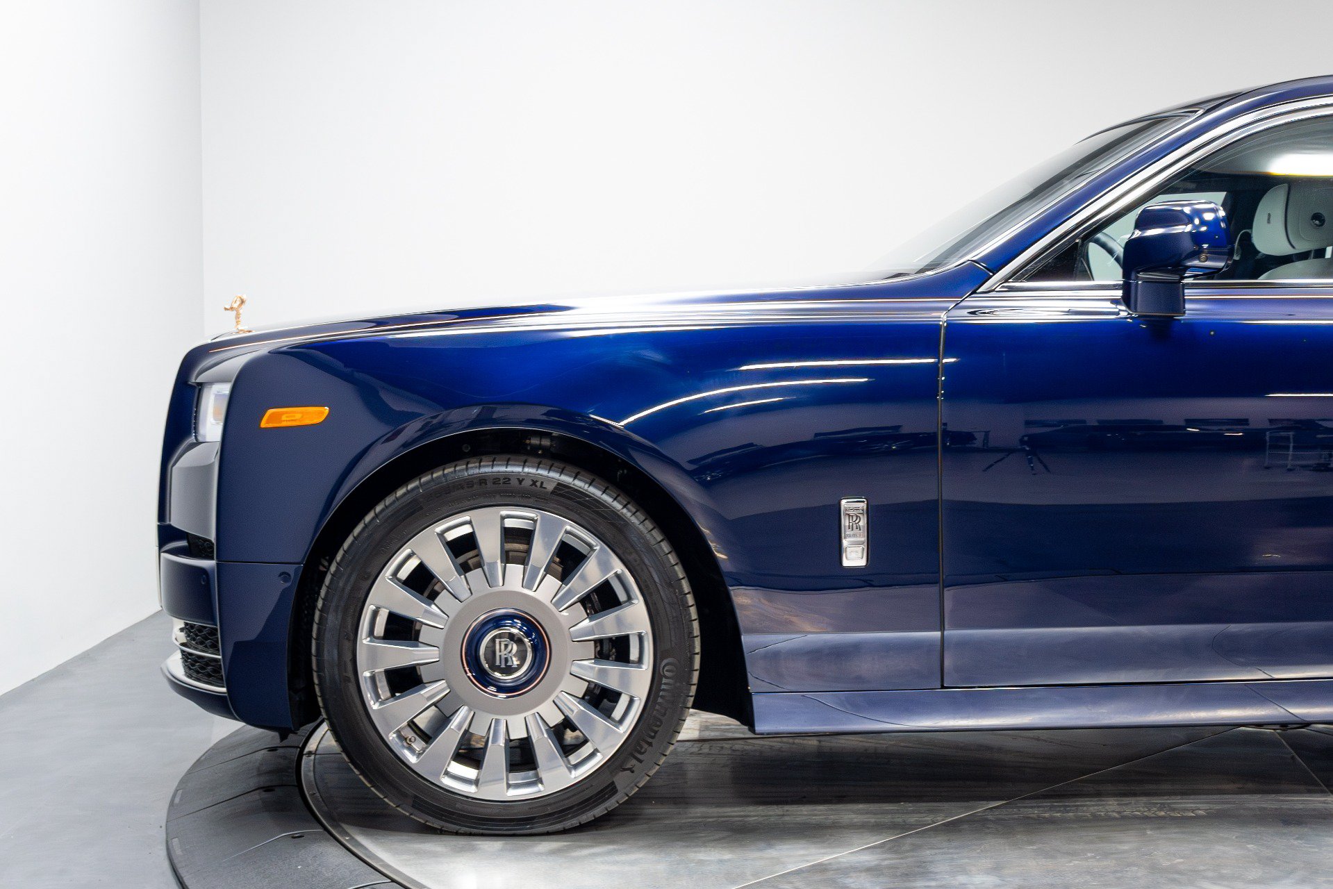 Used 2021 Rolls-Royce Phantom Sedan RWD image 59