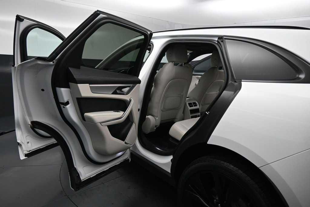 Used 2023 Jaguar F-PACE R-Dynamic S AWD/4WD image 16