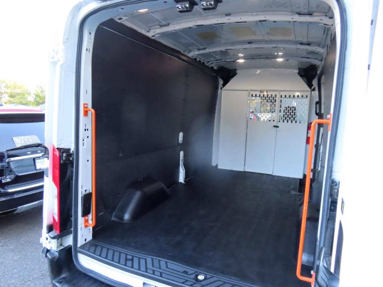 Used 2019 Ford Transit 150 148 Medium Roof RWD image 19