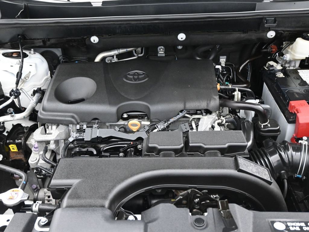 Used 2021 Toyota RAV4 XLE image 35