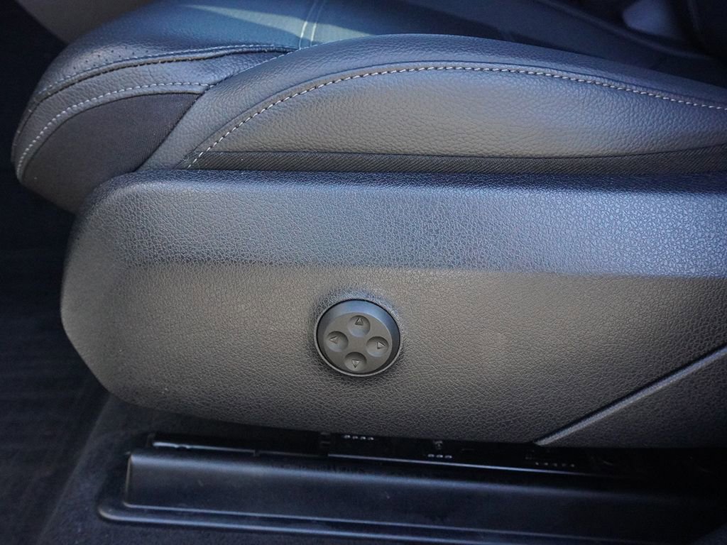 Used 2023 Mercedes-Benz GLC 300 4MATIC image 28