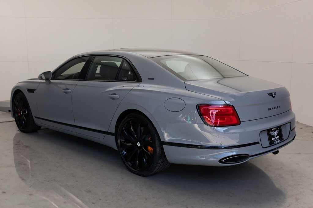 New 2025 Bentley Flying Spur Plug-In Hybrid image 46