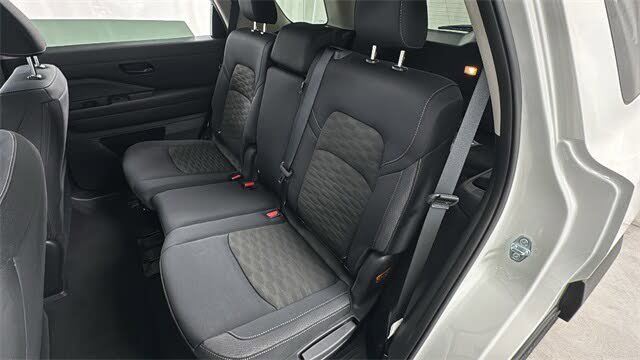 New 2026 Nissan Pathfinder S image 12