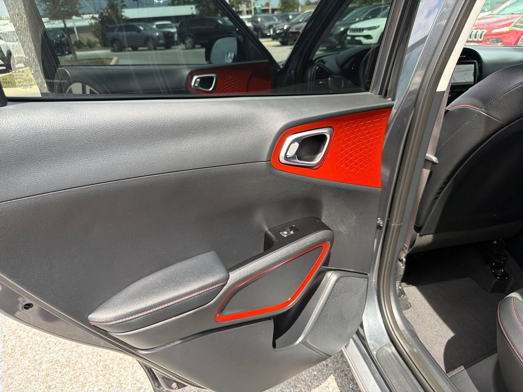 Used 2023 Kia Soul GT-Line FWD image 18