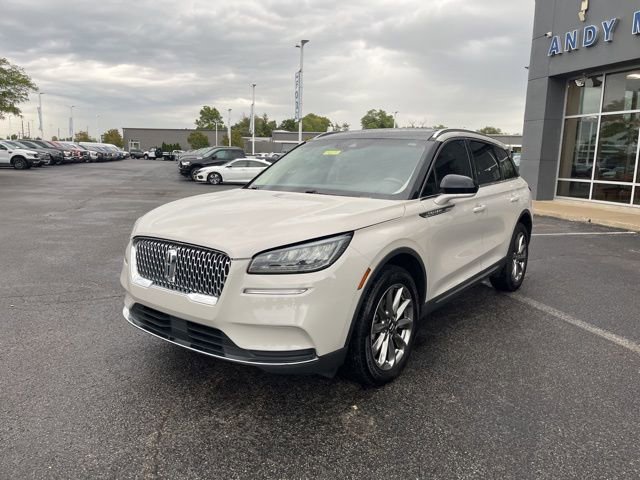 Used 2021 Lincoln Corsair AWD w/ Premium Package image 2