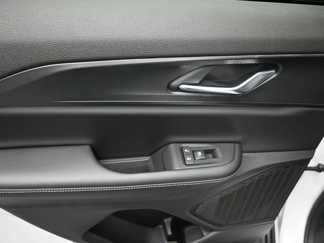 New 2025 Jeep Grand Cherokee Altitude image 14