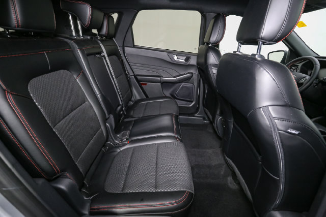 Used 2024 Ford Escape ST-Line w/ Tech Pack #1 AWD/4WD image 18