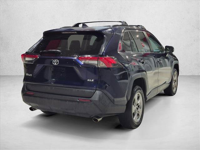 Used 2022 Toyota RAV4 XLE w/ Convenience Package FWD image 5