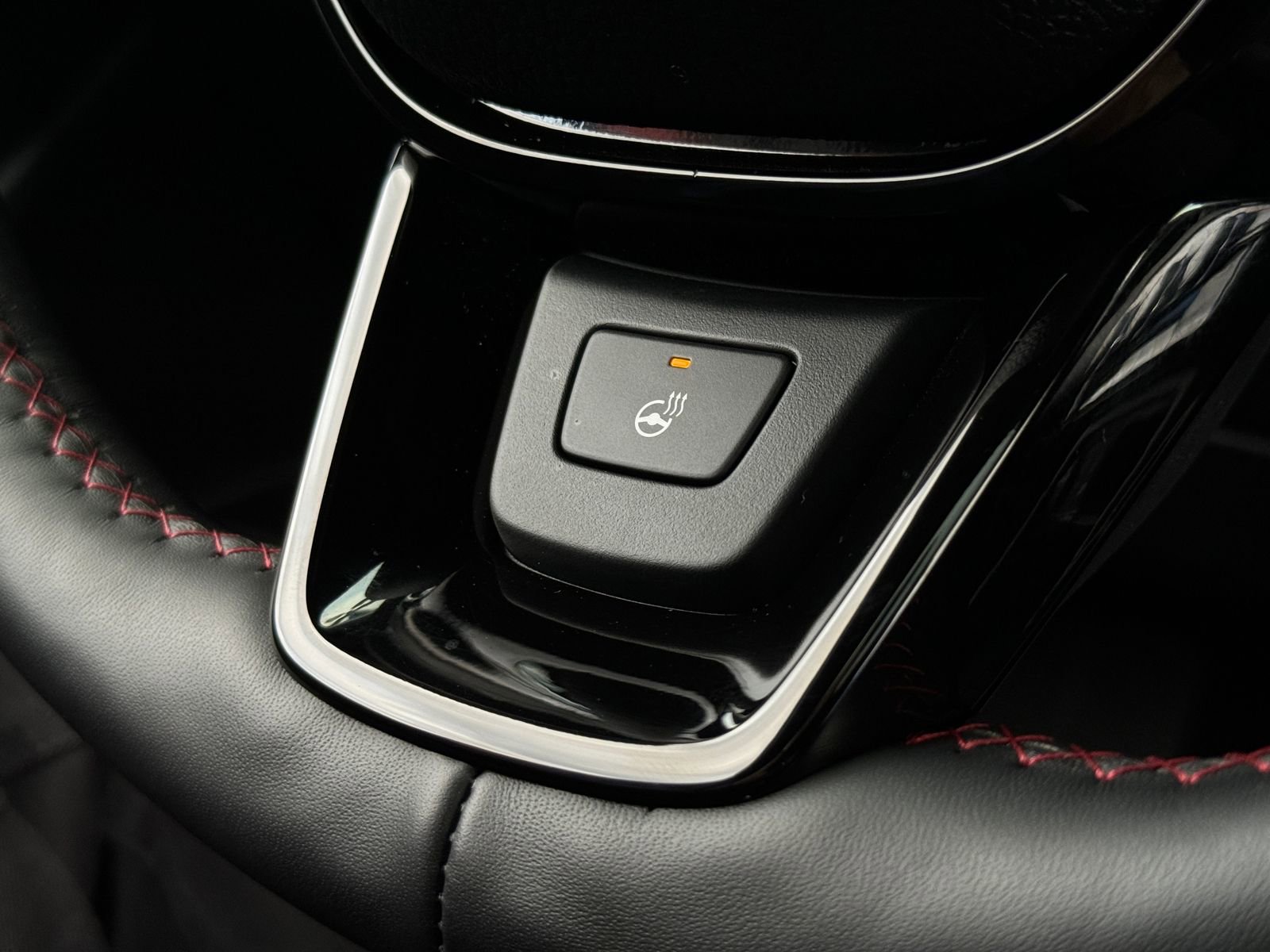 Certified 2025 Honda Pilot Black Edition image 38