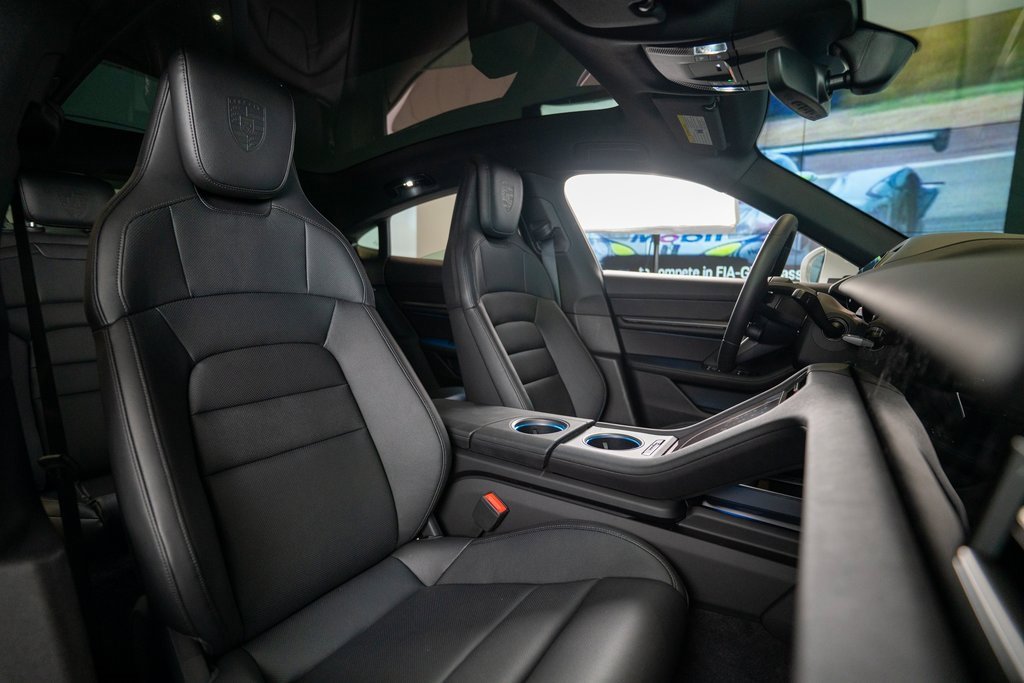 New 2025 Porsche Taycan image 19