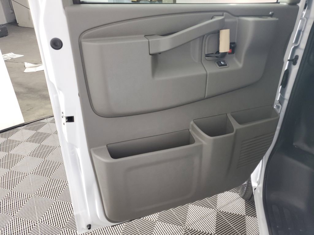 New 2026 Chevrolet Express 2500 w/ Driver Convenience Package image 26