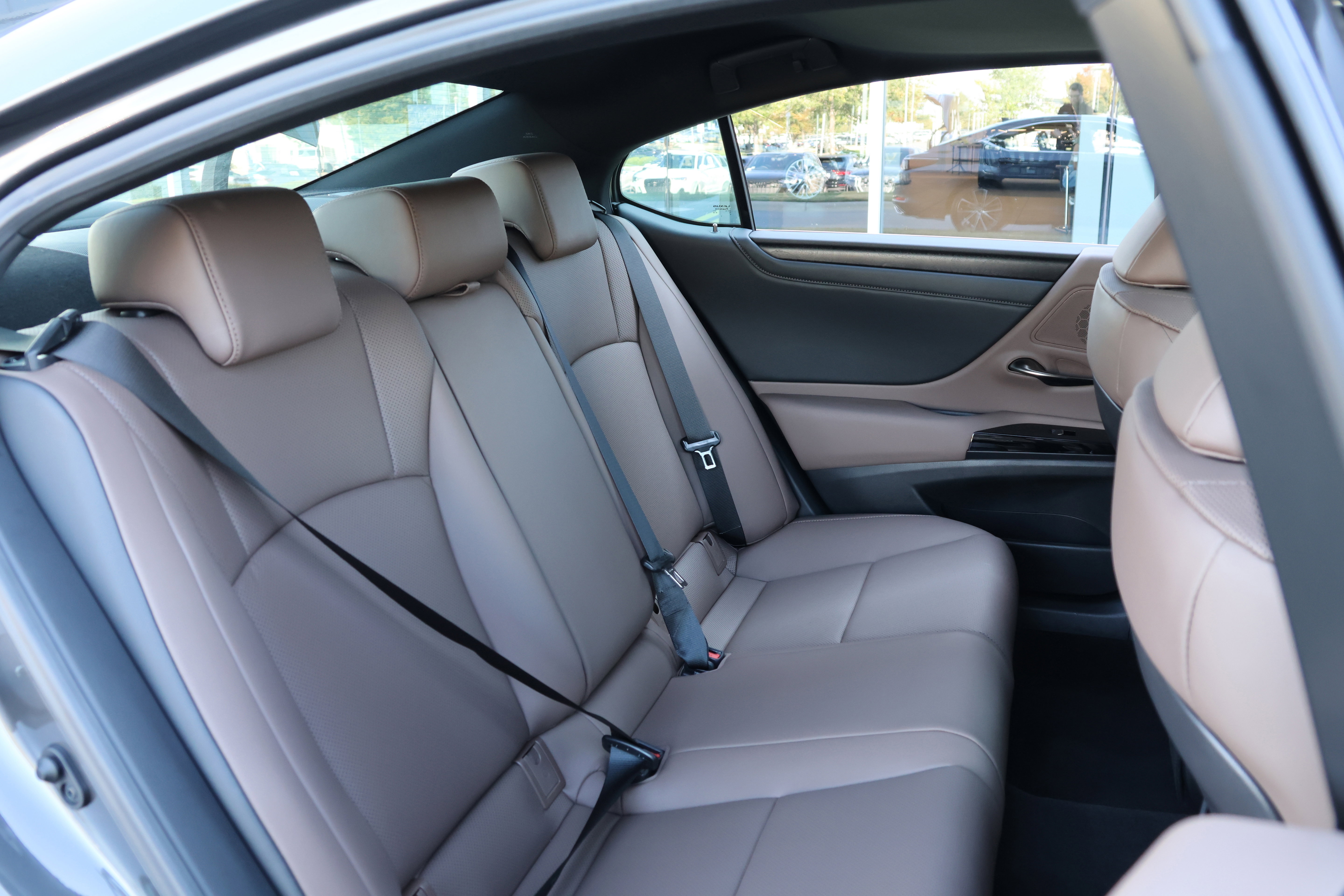 Used 2025 Lexus ES 350 w/ Premium Package image 37