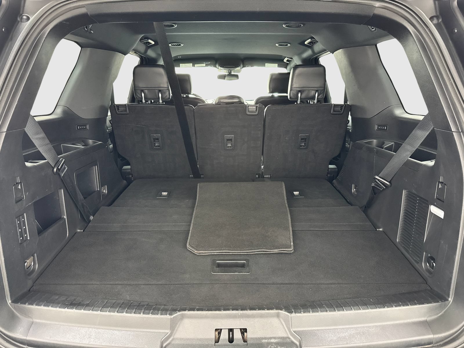 Used 2019 Ford Expedition XLT w/ Equipment Group 202A RWD image 50