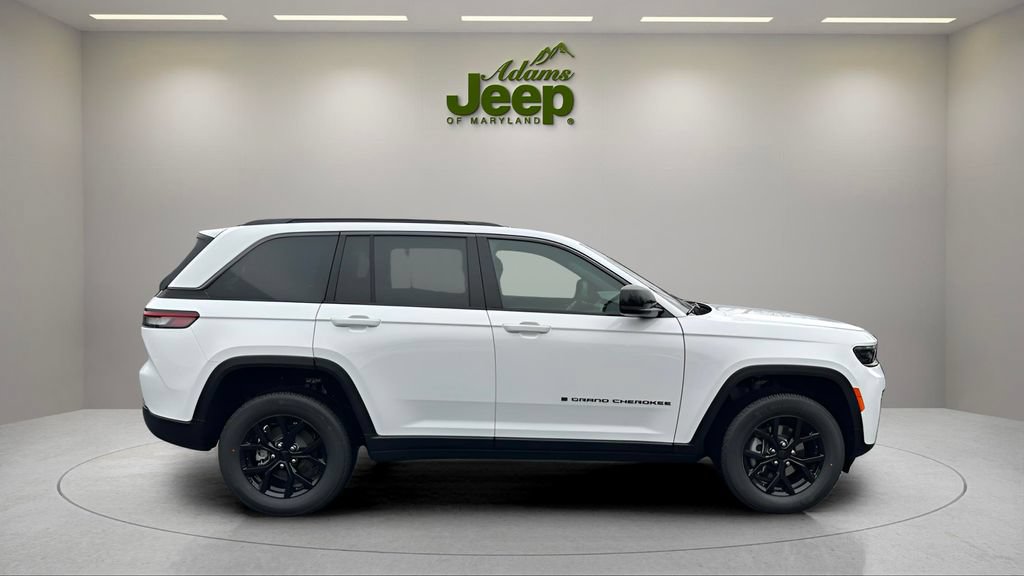 New 2026 Jeep Grand Cherokee Altitude AWD/4WD image 8