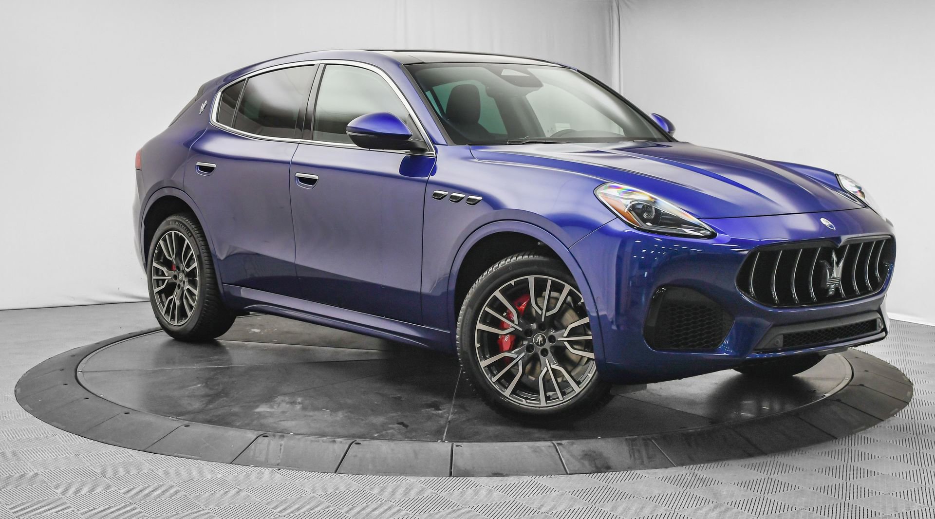 New 2025 Maserati Grecale GT
