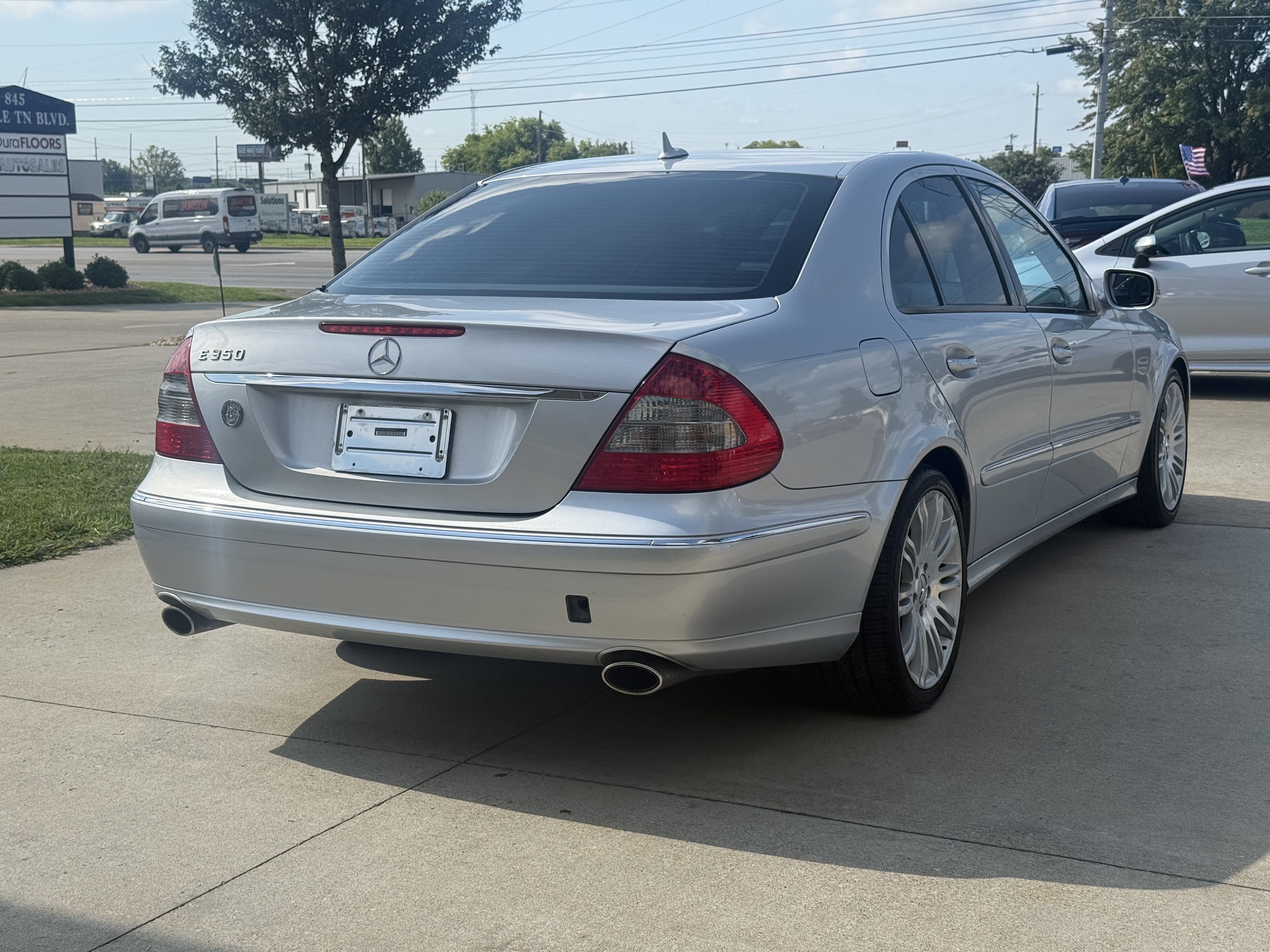 Used 2007 Mercedes-Benz E 350 Sedan w/ Premium Pkg 1 image 7