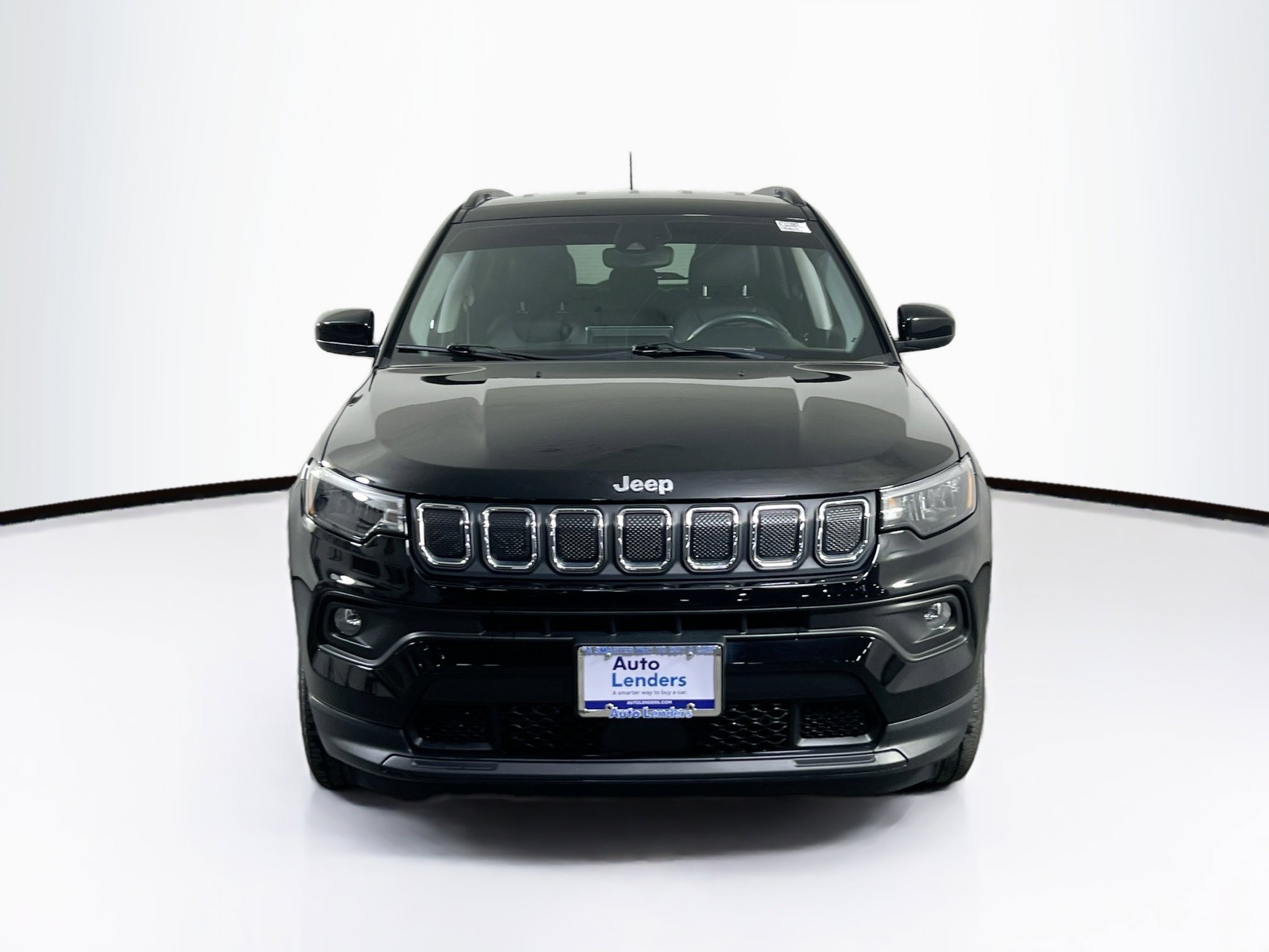 Used 2022 Jeep Compass Latitude image 2
