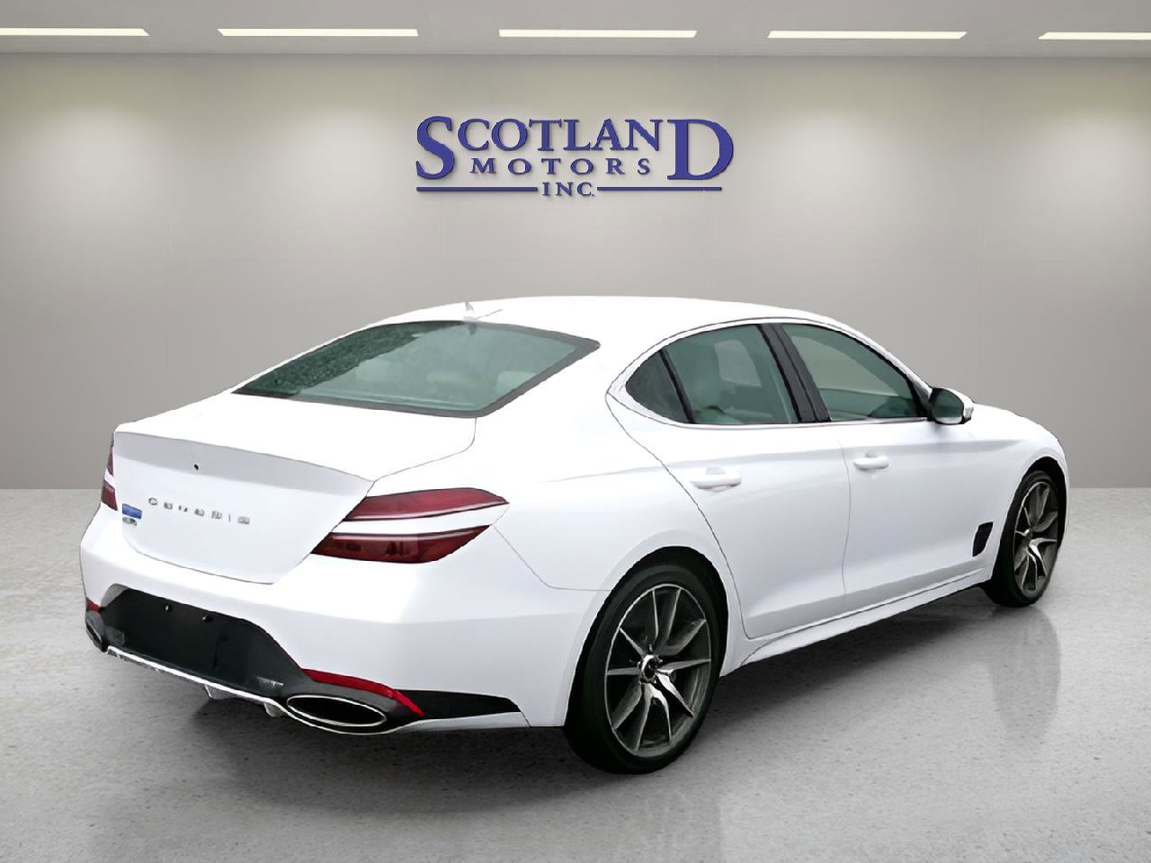 Used 2025 Genesis G70 2.5T RWD image 6