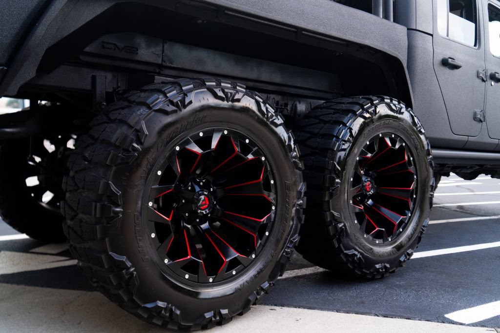 Used 2020 Jeep Gladiator Rubicon AWD/4WD image 16