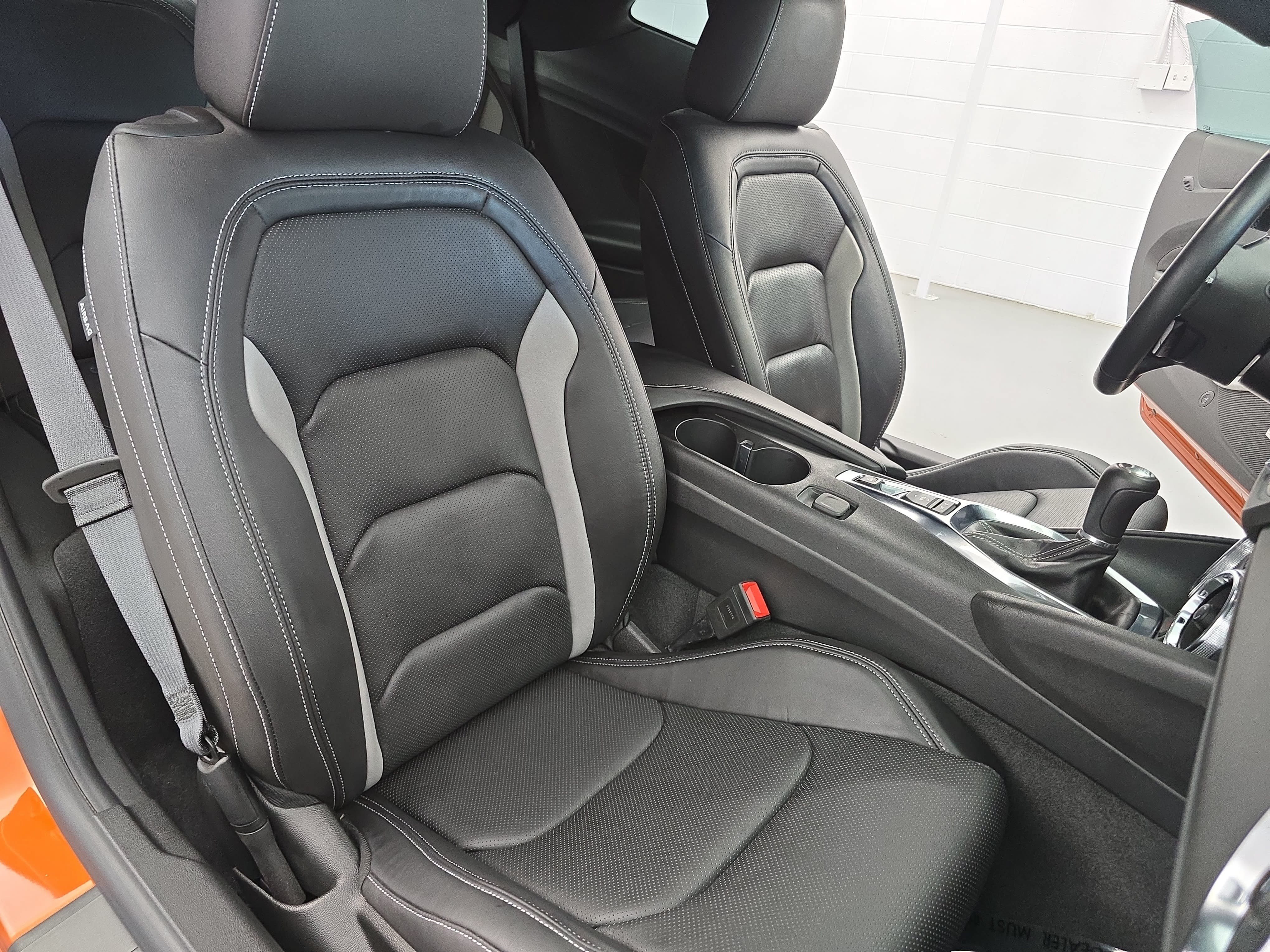Used 2023 Chevrolet Camaro LT w/ Technology Package RWD image 10