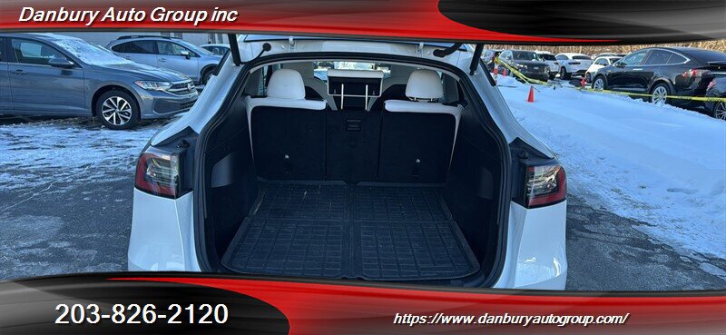Used 2021 Tesla Model Y Long Range image 11