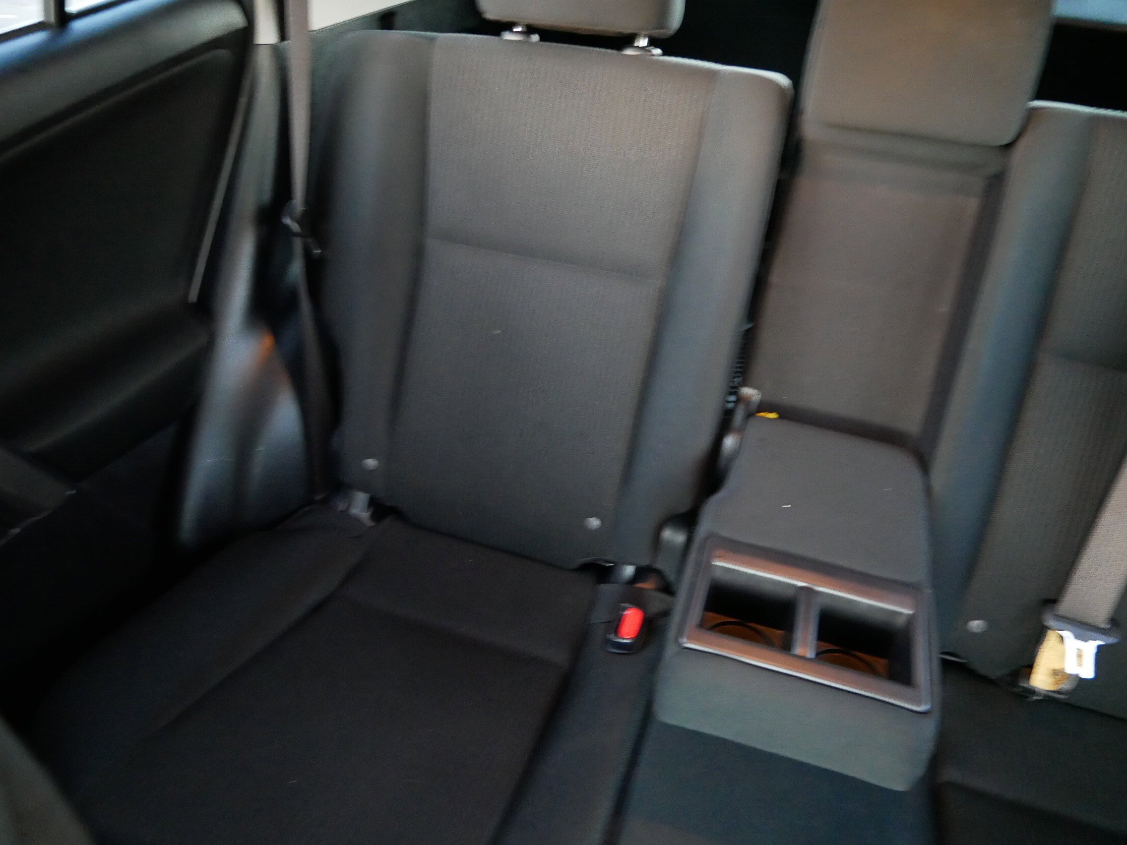 Used 2018 Toyota RAV4 LE w/ All Weather Liner Package image 12