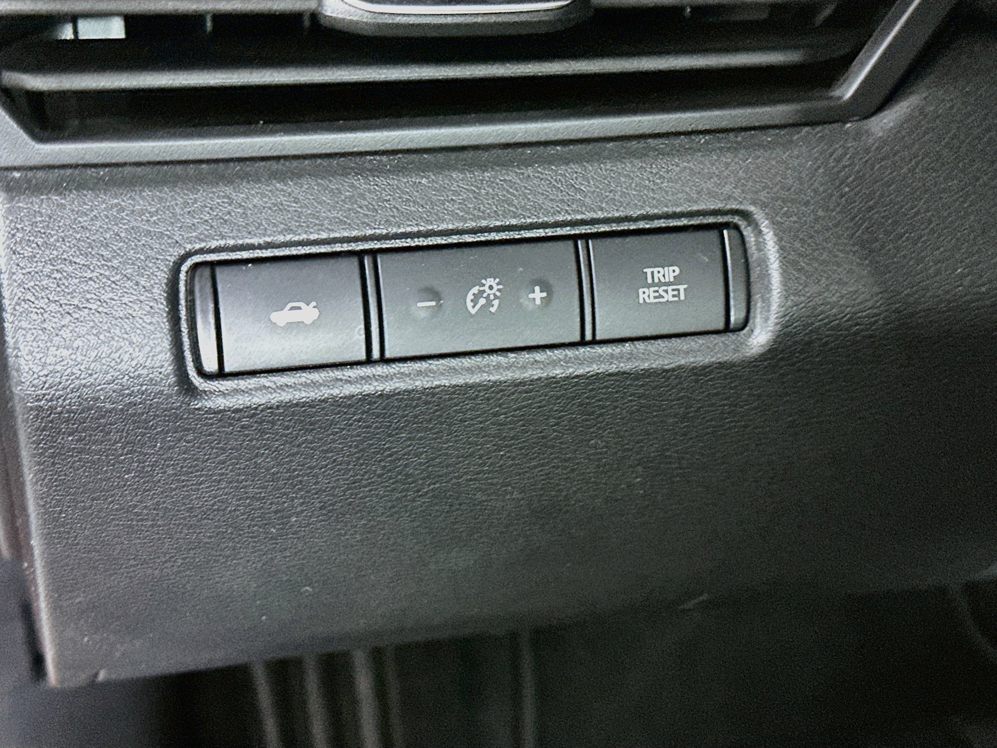 Used 2024 Nissan Altima 2.5 SV FWD image 16