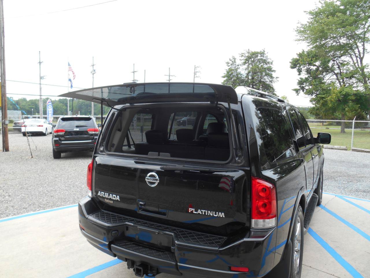 Used 2011 Nissan Armada Platinum w/ 2nd Row Captain Seat Pkg AWD/4WD image 28
