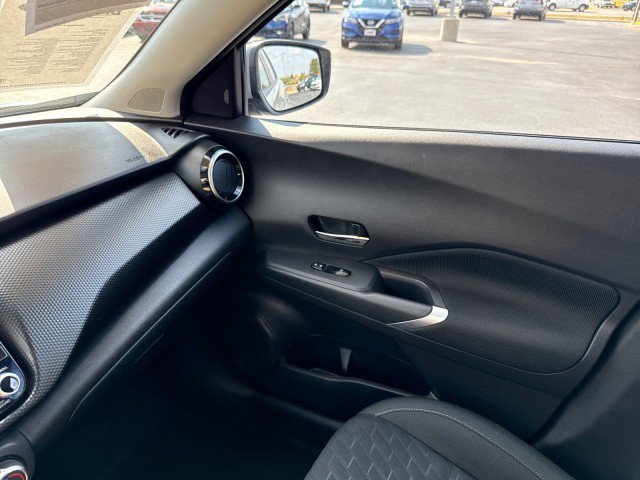 Used 2024 Nissan Kicks SV w/ Exterior Package image 18