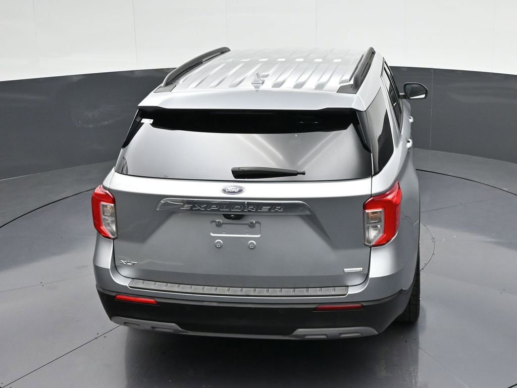 Used 2020 Ford Explorer XLT w/ Equipment Group 202A RWD image 18