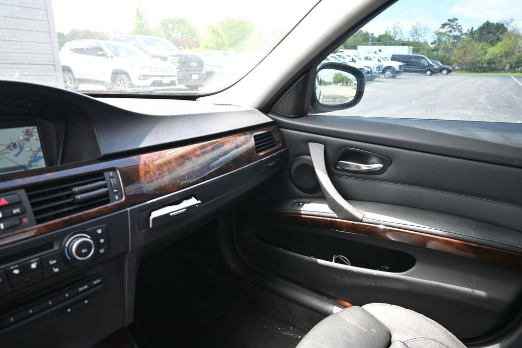 Used 2011 BMW 335i Sedan RWD image 22