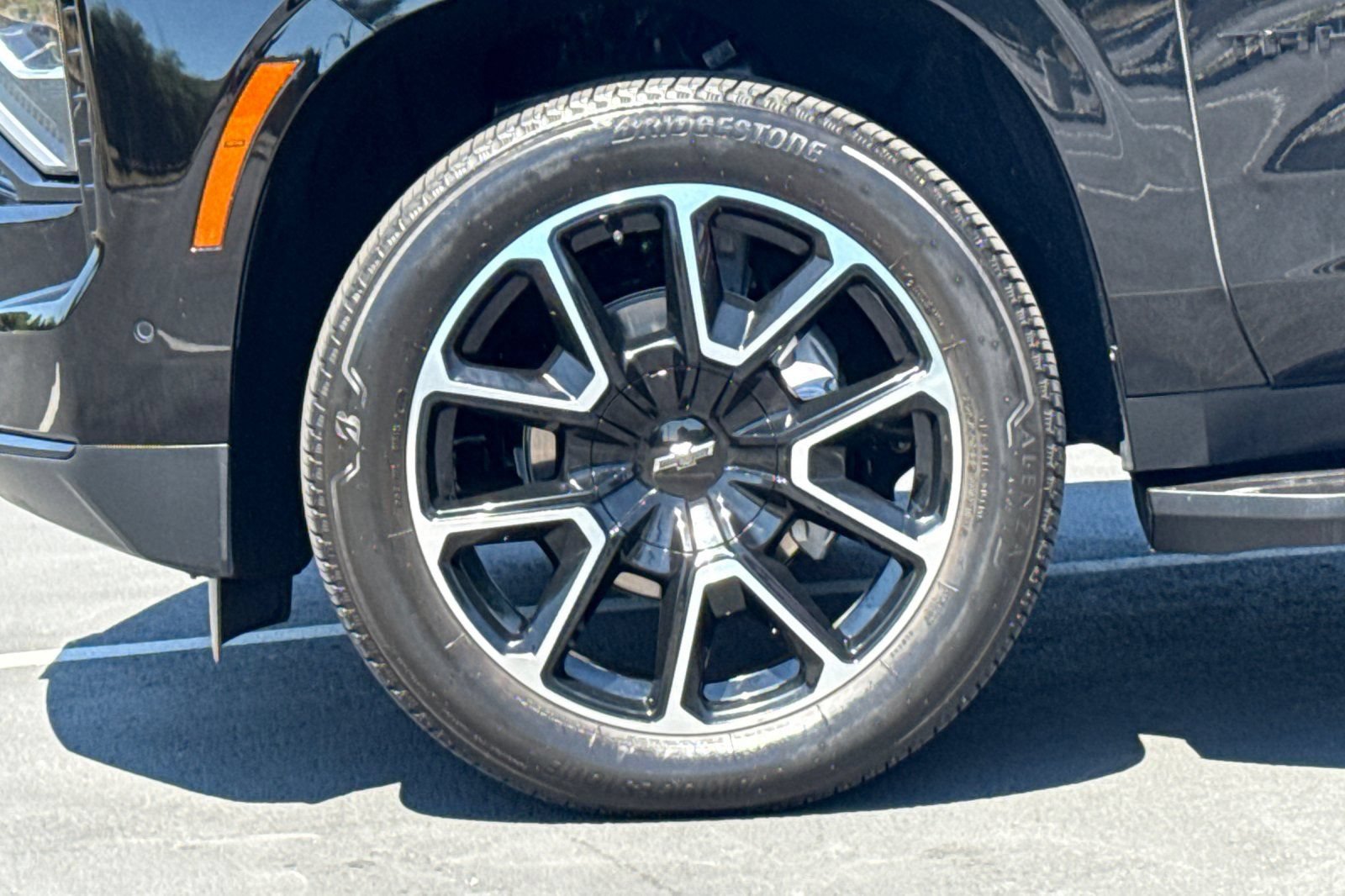 Used 2025 Chevrolet Tahoe RST AWD/4WD image 15