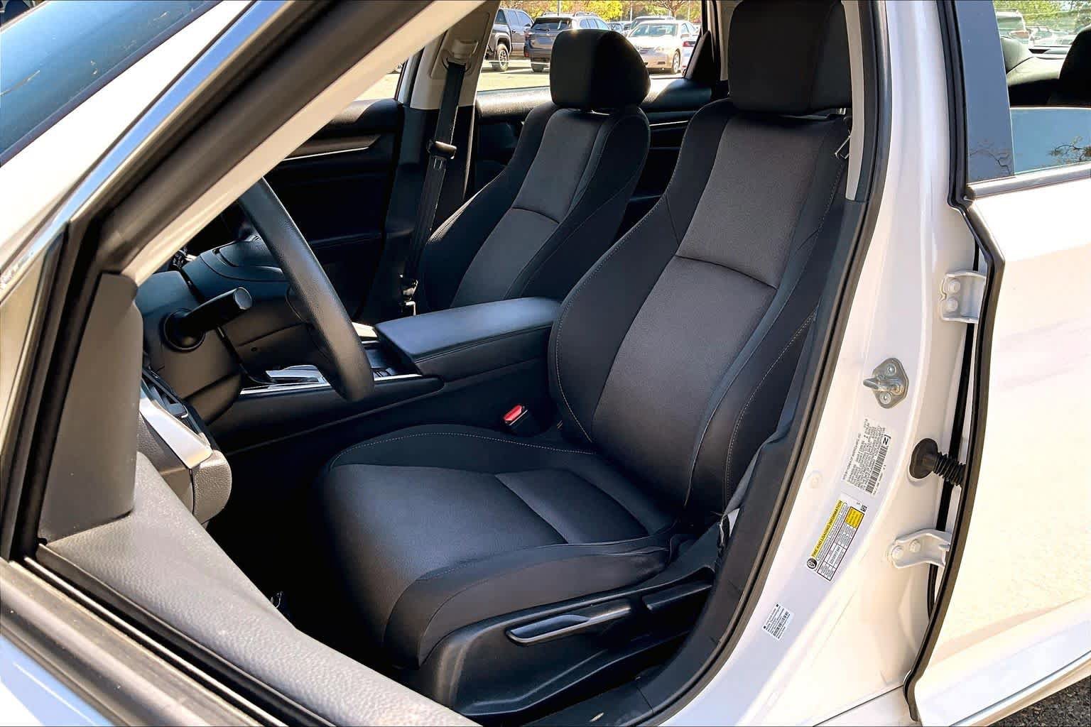 Used 2018 Honda Accord LX image 7