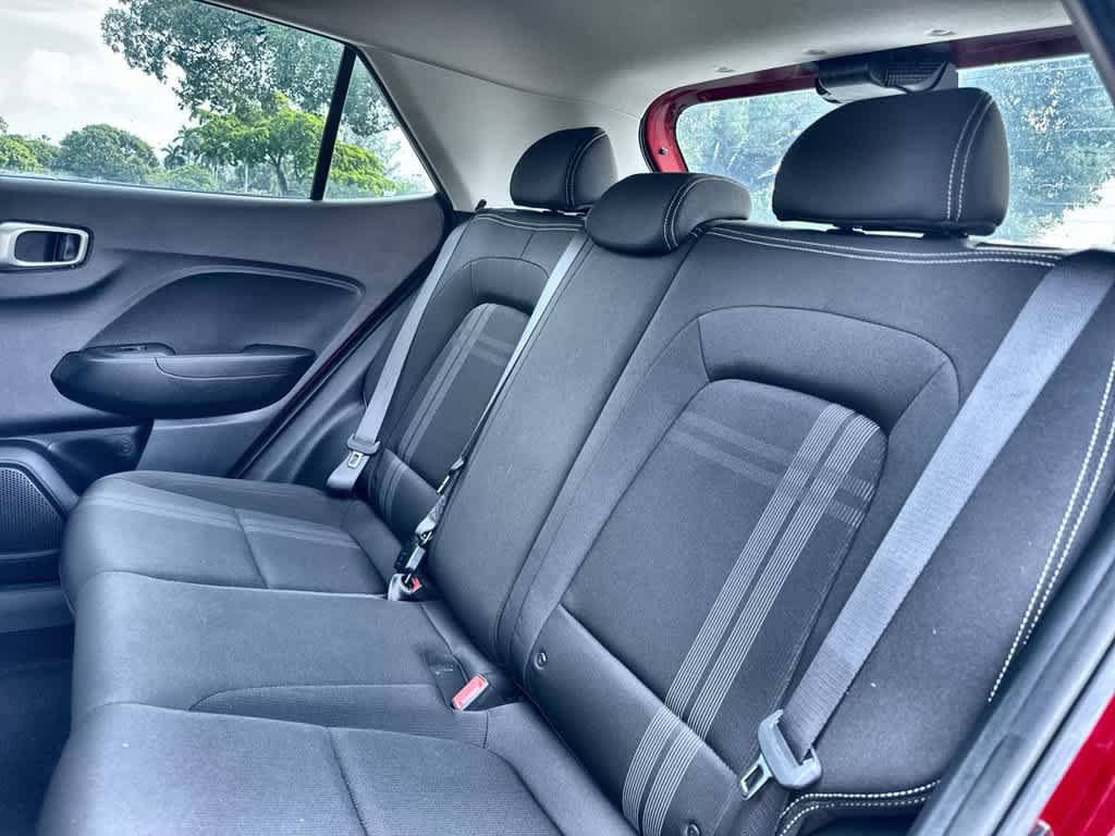 Used 2022 Hyundai Venue SEL FWD image 22
