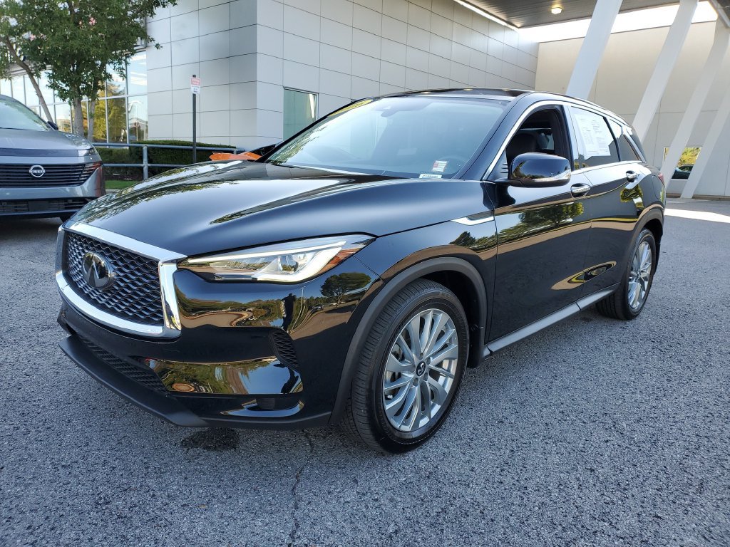 Used 2025 INFINITI QX50 Pure AWD/4WD image 2