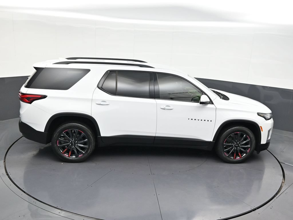 Used 2024 Chevrolet Traverse RS FWD image 25