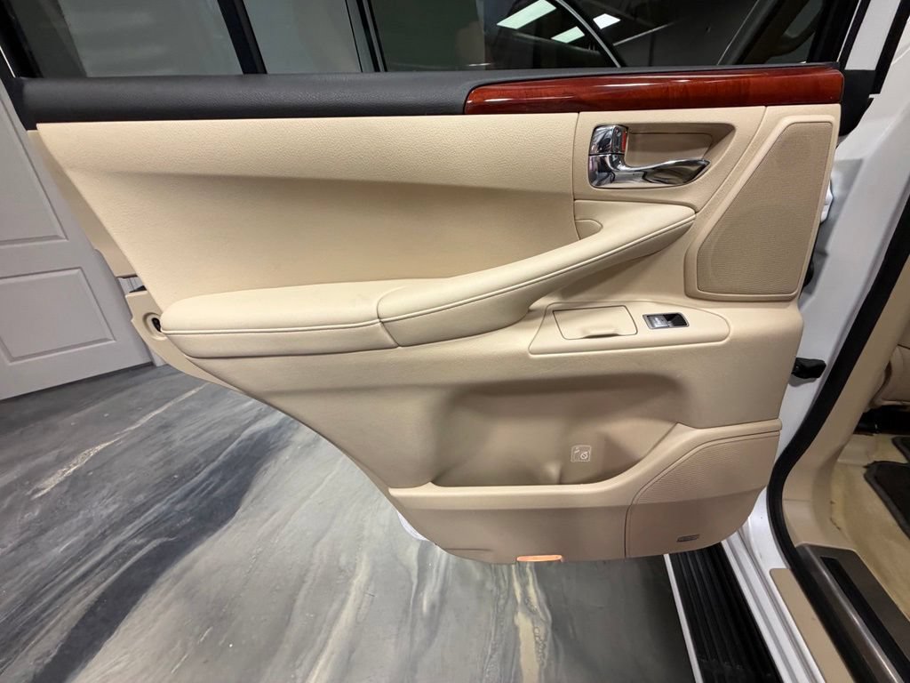 Used 2010 Lexus LX 570 4WD image 60