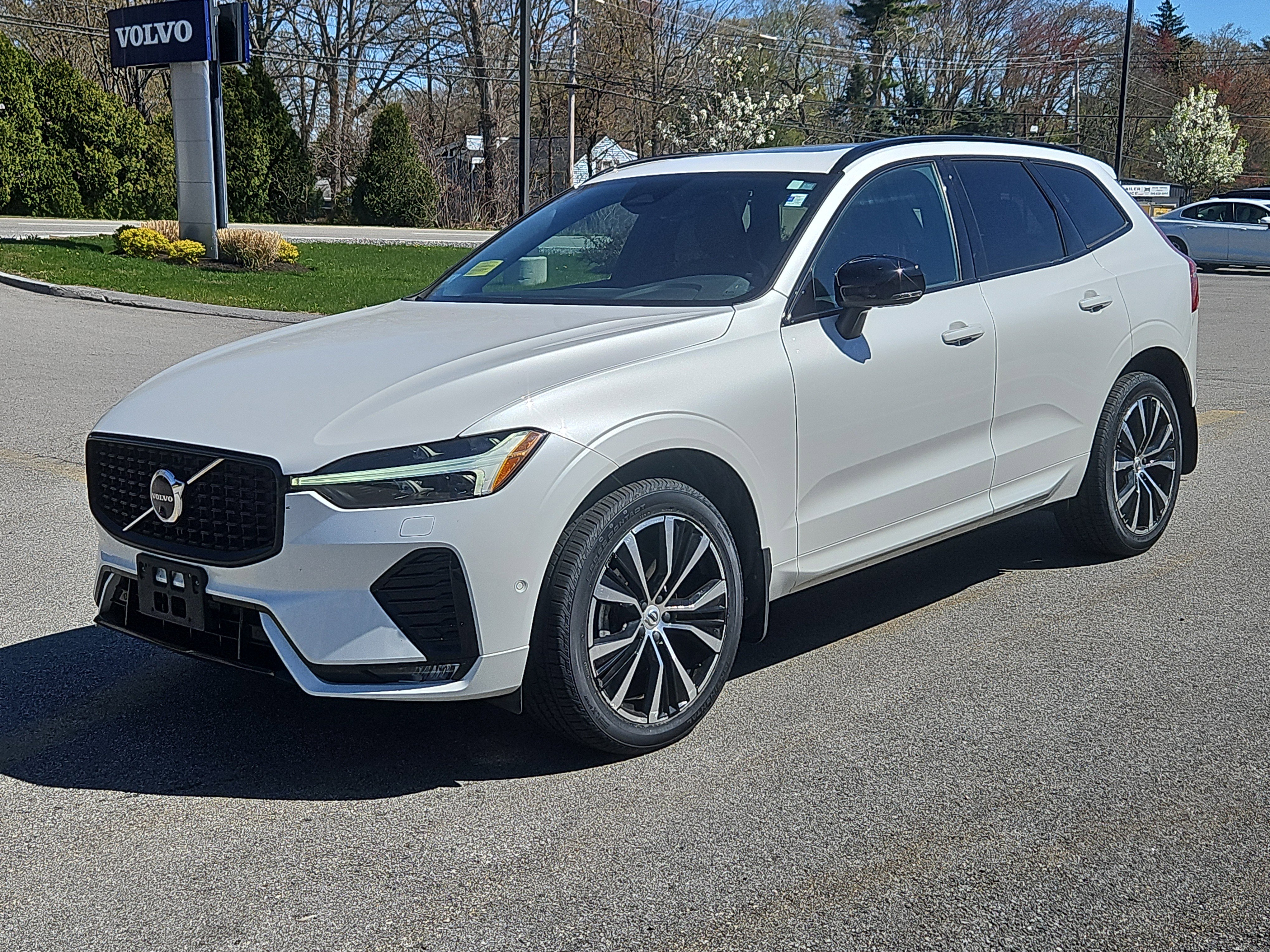 Certified 2023 Volvo XC60 B5 Plus w/ Climate Package AWD/4WD image 24