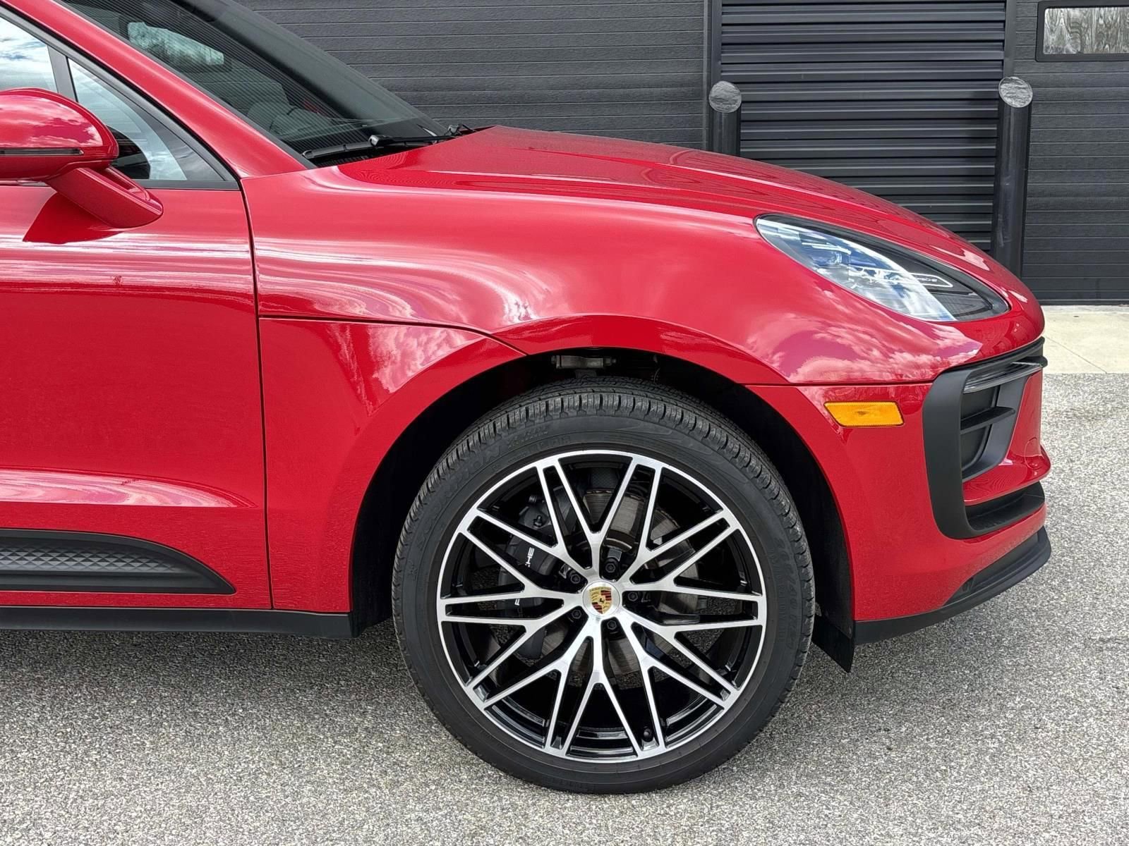 Used 2026 Porsche Macan AWD/4WD image 14