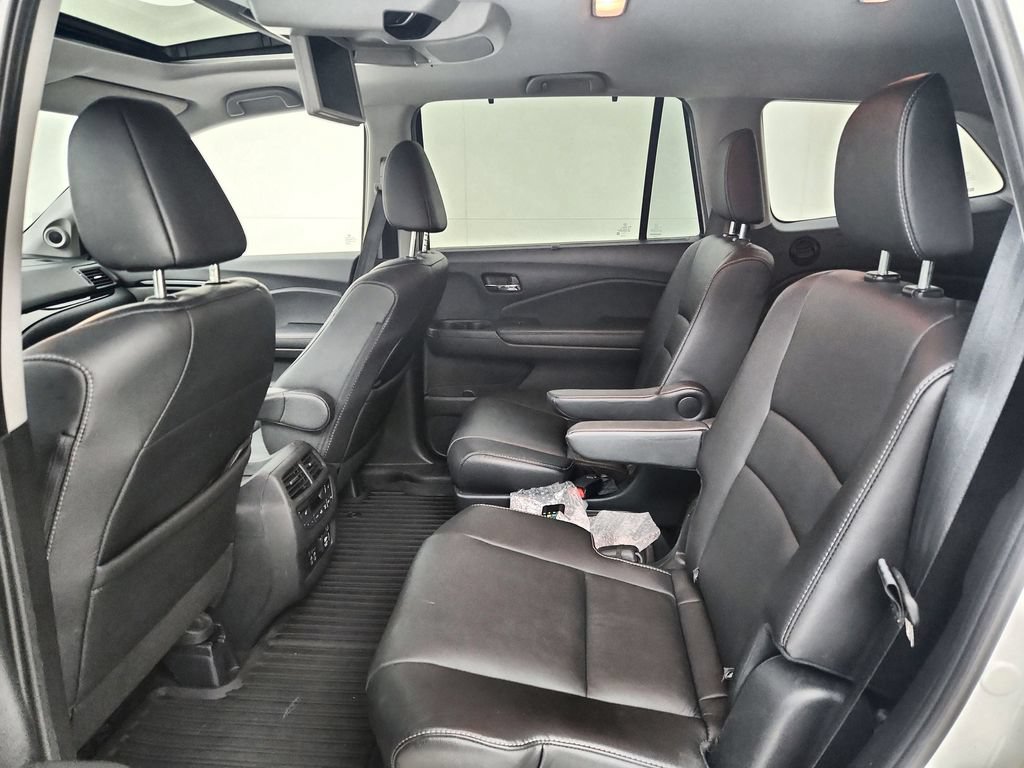 Used 2019 Honda Pilot Touring image 34