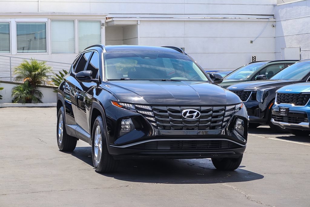 Used 2022 Hyundai Tucson SEL w/ Cargo Package AWD/4WD image 3