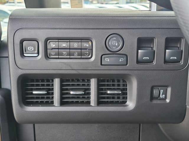 New 2025 Chevrolet Brightdrop 400 w/ Battery Pack, Max Range AWD/4WD image 29
