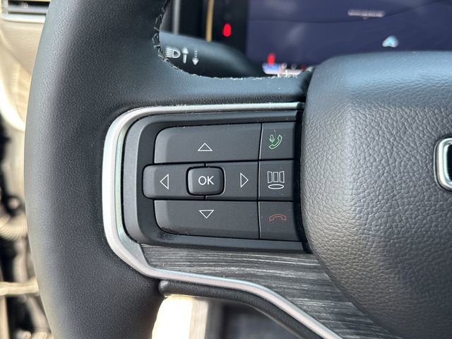 Used 2024 Jeep Wagoneer L Series III w/ Flexible Seating Group AWD/4WD image 26