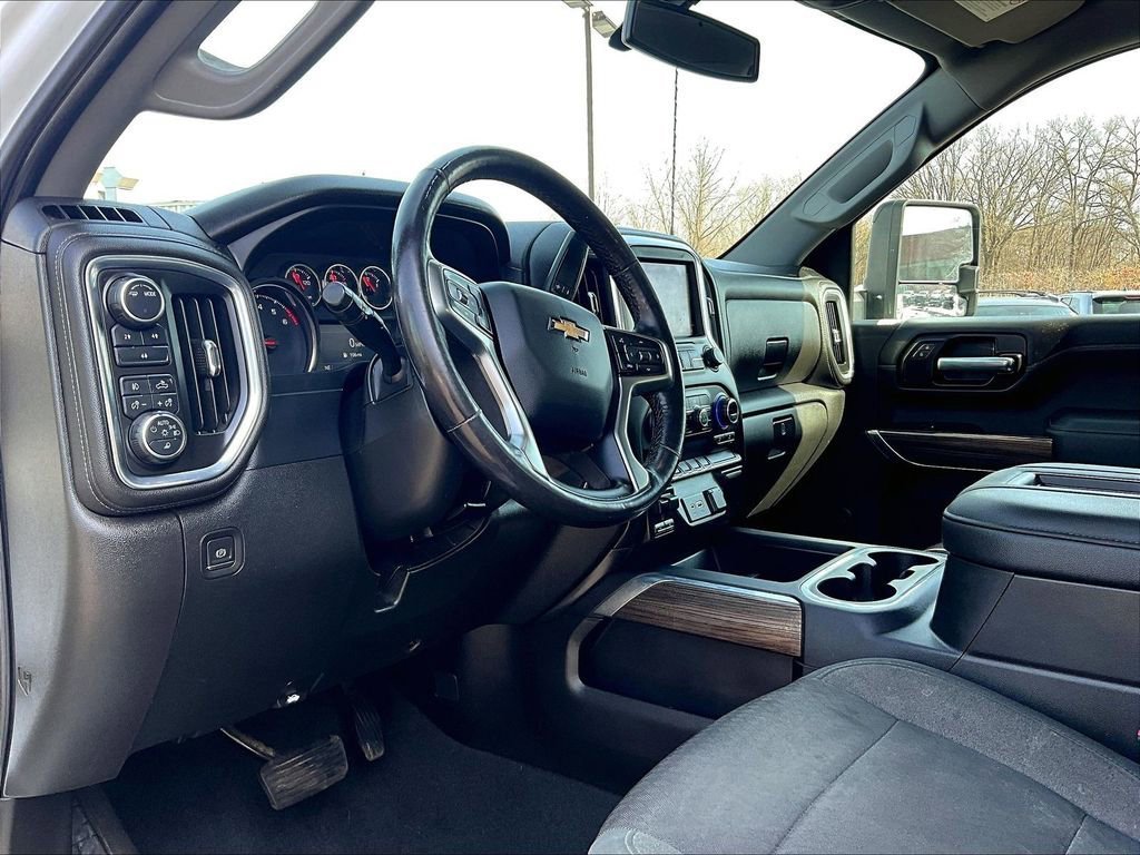 Used 2021 Chevrolet Silverado 2500 LT w/ Convenience Package AWD/4WD image 8