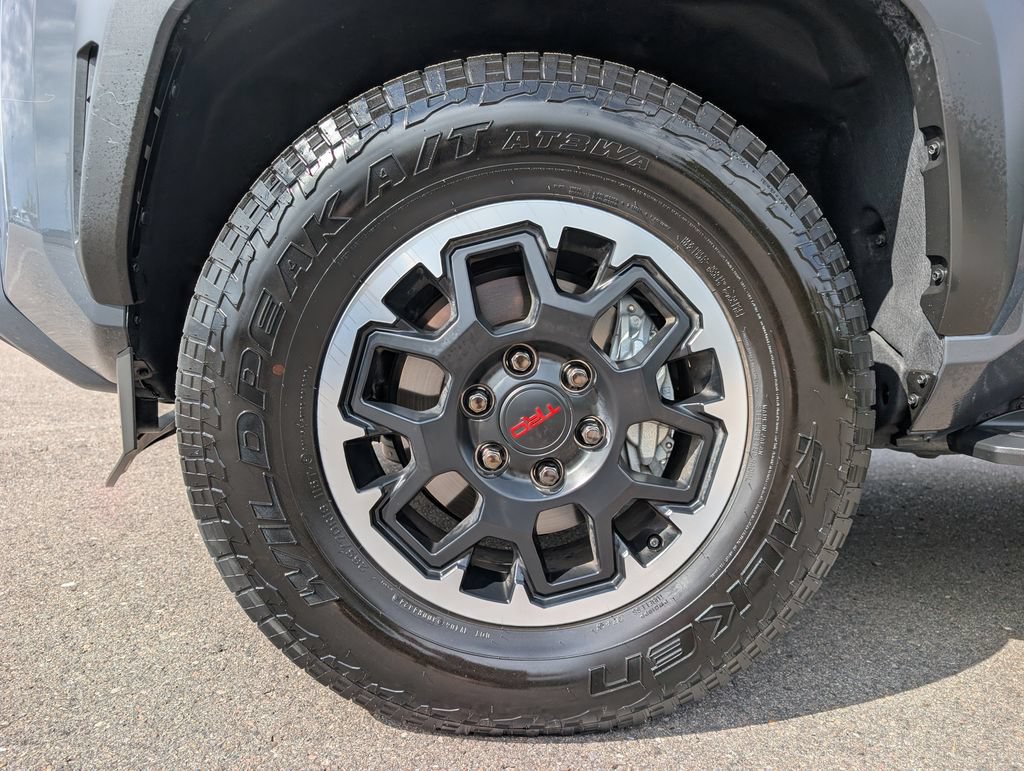 Used 2025 Toyota 4Runner TRD Off-Road Premium w/ Tow Technology Package AWD/4WD image 12