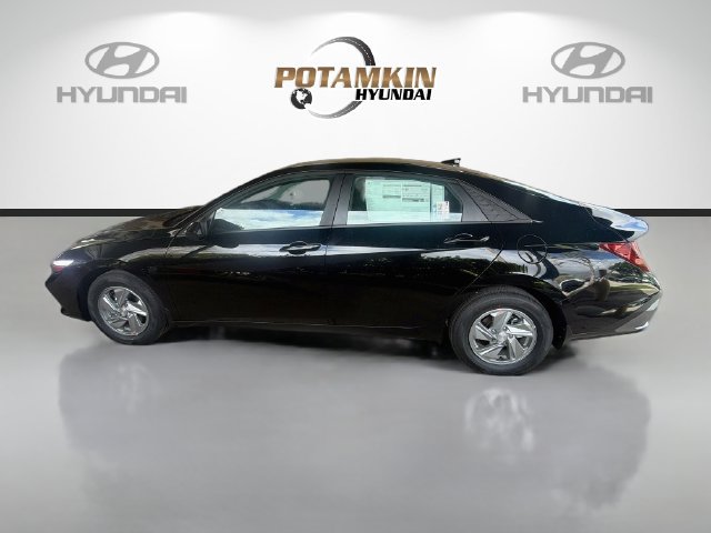 New 2026 Hyundai Elantra SE FWD image 8