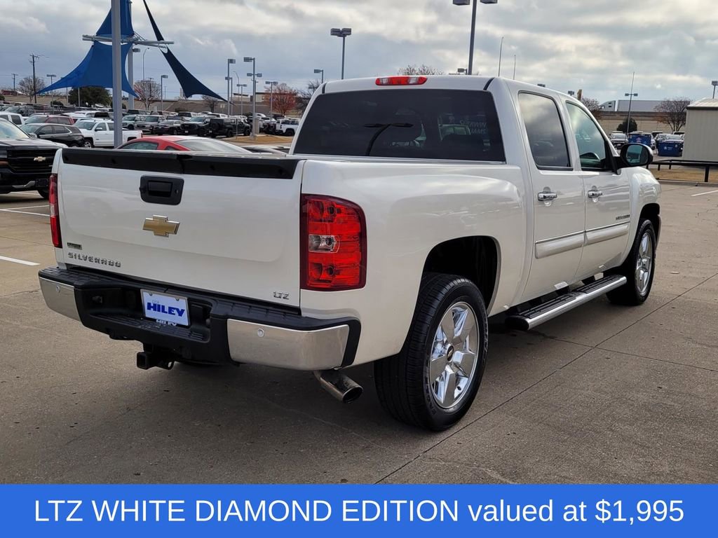 Used 2011 Chevrolet Silverado 1500 LTZ w/ LTZ White Diamond Edition image 4