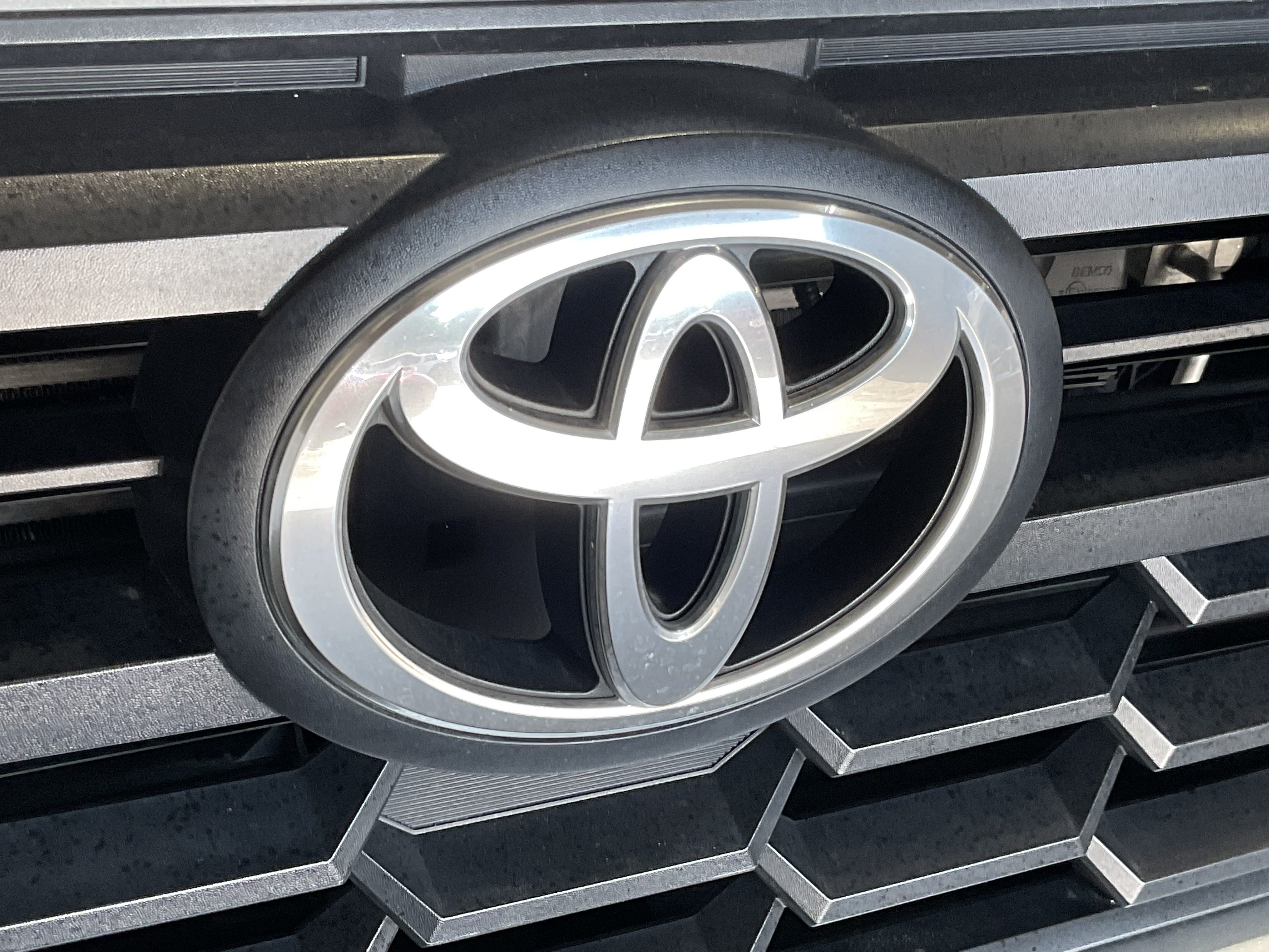 Used 2024 Toyota Tacoma TRD Off-Road AWD/4WD image 6