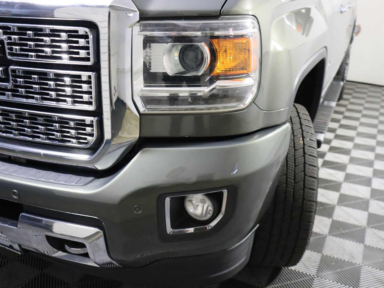 Used 2018 GMC Sierra 2500 Denali w/ Duramax Plus Package image 26